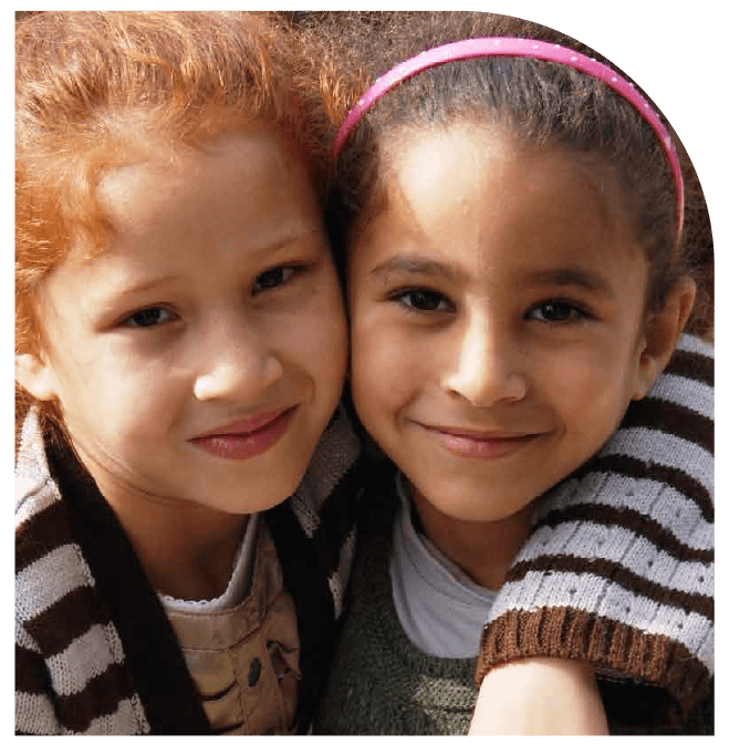 أطفال من قرى الأطفال SOS